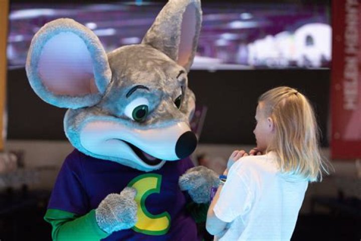 Can you drink at Chuck E Cheese?